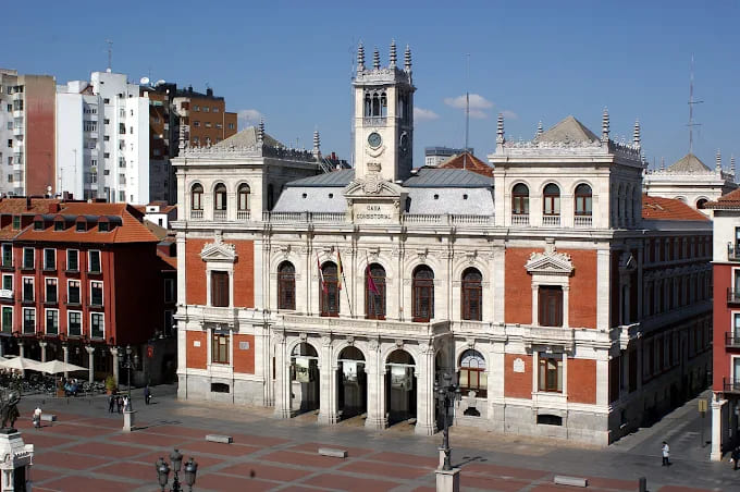 free-tour-valladolid-plaza-mayor free-tour-valladolid-plaza-mayor